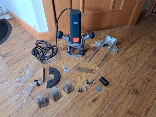 Black and decker plunge router - plunge,
