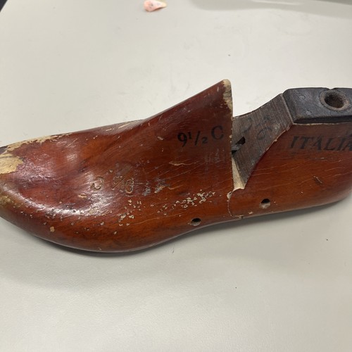Wooden shoe last six - s9, 1/2