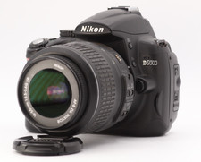 Nikon  D5000 12.3MP Digital SLR Camera - Black (Kit w/ VR AF-S DX 18-55mm) Japan