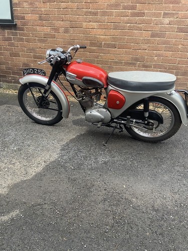 Triumph tiger cub - +, v5c