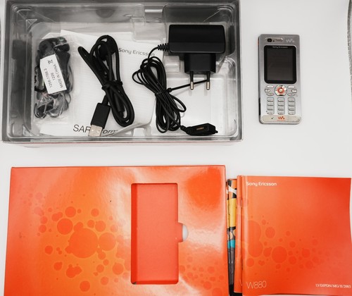 Sony ericsson w880i - ericsson, silver