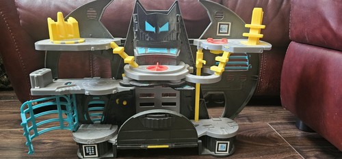Batcave playset for - batcave,
