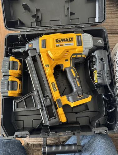 Dewalt dcn890 18v nail gun - dcn890,