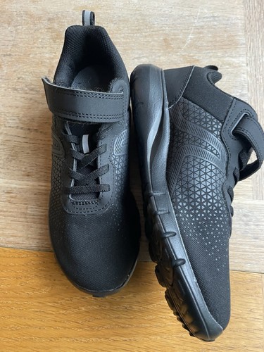 Decathlon black trainers - decathlon, uk