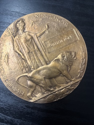 World war death - world, plaque