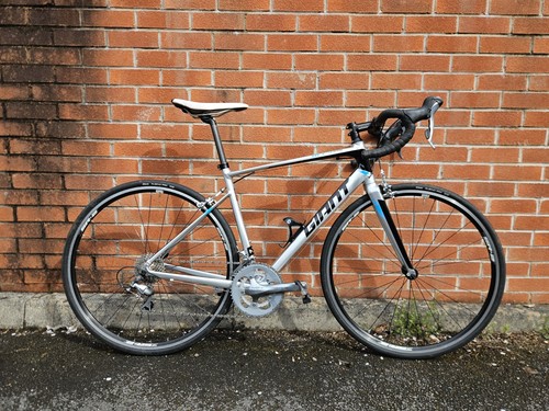 Giant defy aluxx road bike - aluxx,
