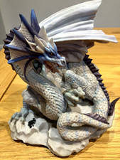 Enchantica Grawlfang Winter