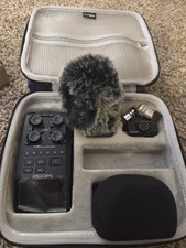 Zoom H6 All Black 6-track Portable Recorder with hard case and accessories 