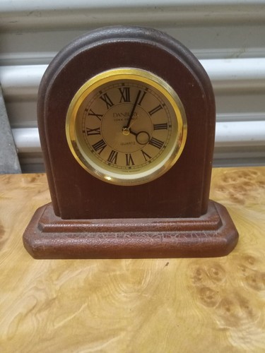 Danbury clock company - clock,