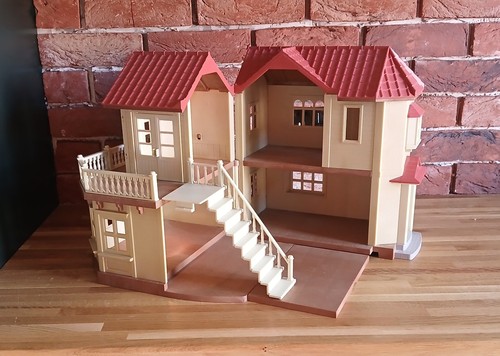 Sylvanian families willow hall - families,