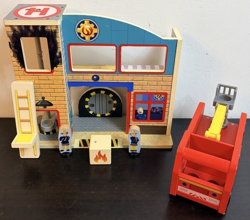 Fireman sam world of wood - sam,