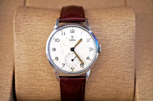 Vintage tudor small - tudor, sub