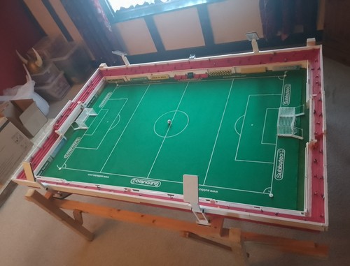 Subbuteo pitch board - ,, goals
