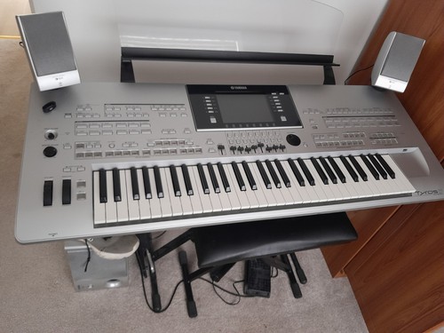 Yamaha tyros keyboard with - keyboard,