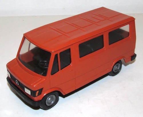 Conrad mercedes benz 207d - 1/50, mercedes-benz