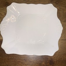 Plant Tuscan China White Cake