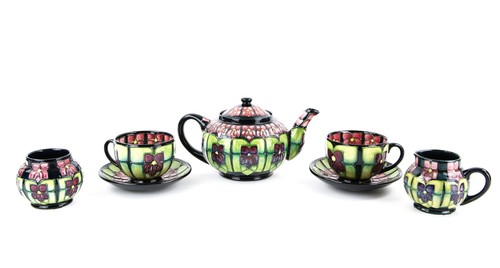 Moorcroft pottery violet - moorcroft,