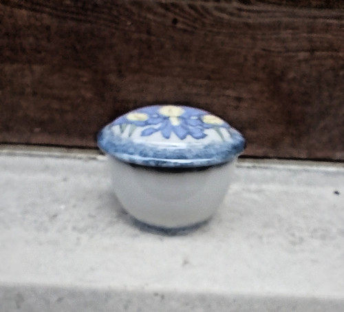 Highland stoneware lidded - highland,