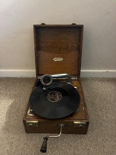 Vintage 1920s itonia portable - itonia,