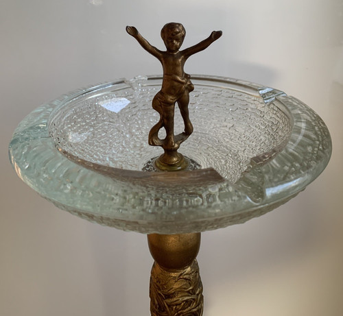 Vintage cherub style ash tray - ash,