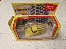 Lledo 1:43 SCALE RELIANT REGAL
