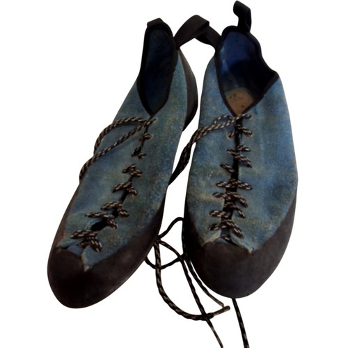 Climb rock climbing - climb, shoes