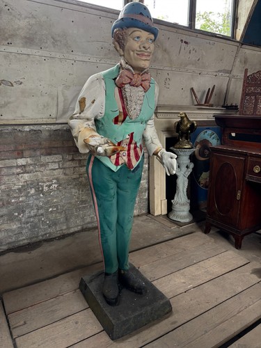 Life size waiter statue - size,