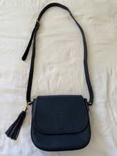 GiGi New York Kelly Saddle Bag Crossbody NAVY EUC