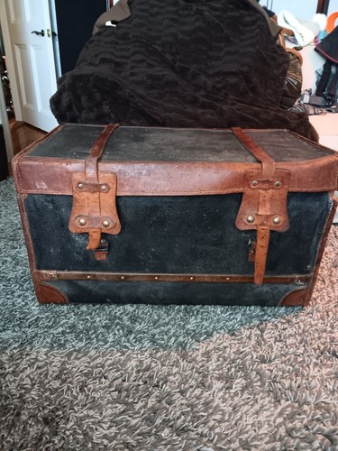 Vintage french travel trunk - travel,