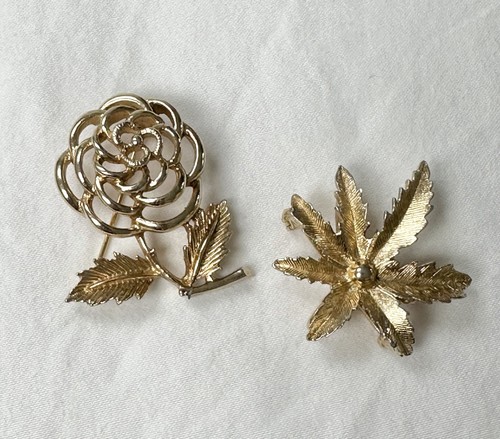 Two gold vintage - gold, sarah