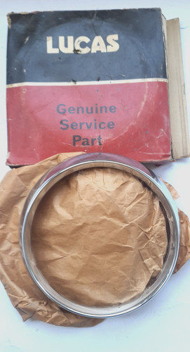Rover headlamp bezel - p5,
