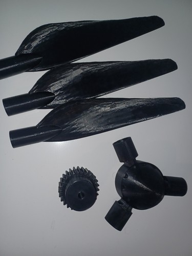 Wind turbine blade - turbine, and