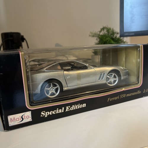Maisto models 1996 ferrari - models,