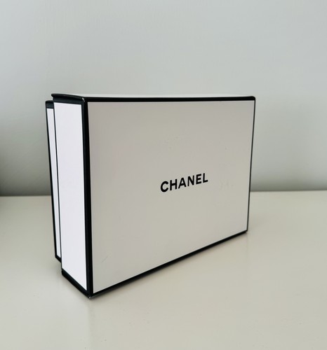 Chanel white empty gift box - chanel,