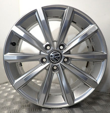 VOLKSWAGEN PASSAT 17'' SILVER