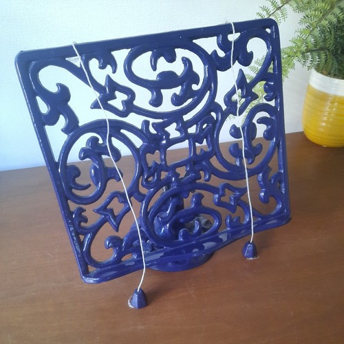 Ornate heavy blue cast - heavy,