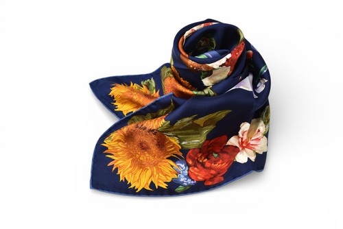 Gucci vintage silk scarf - gucci,