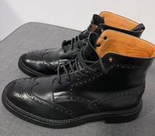 TRICKER’s Stow black brogue