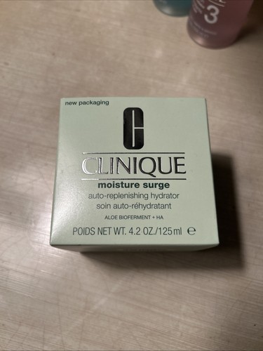 Clinique moisture surge 100h - clinique,