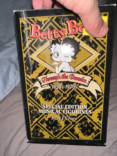 Betty boop figurine large - betty,