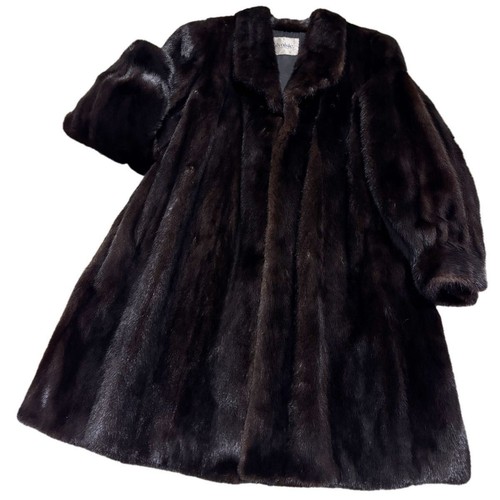 Saga mink real - mink,