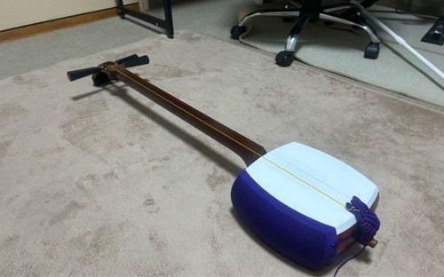 Tsugaru shamisen - shamisen,