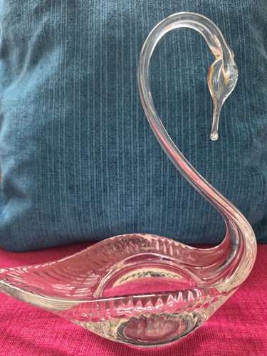 Vintage clear glass swan - vintage,