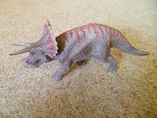 Schleich triceratops dinosaur - schleich,