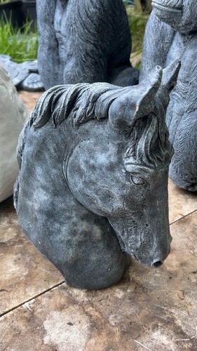 Solid concrete horse head - concrete,