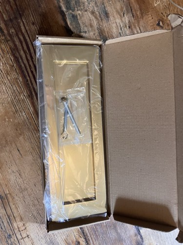 Carlisle brass letter plate - brass,
