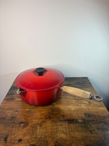 Vintage creuset enameled - le,