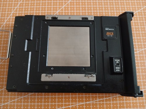 Bronica 6x6 polaroid back - sq,