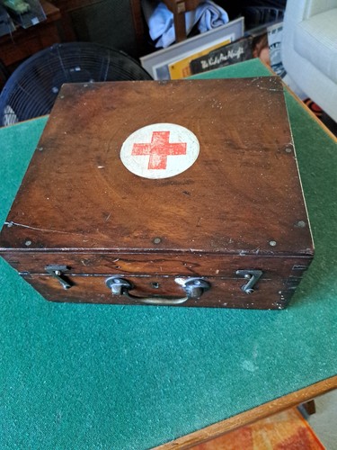 Vintage medical box lovely - vintage,