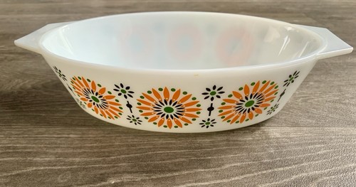Jaj pyrex casserole dish - pyrex,